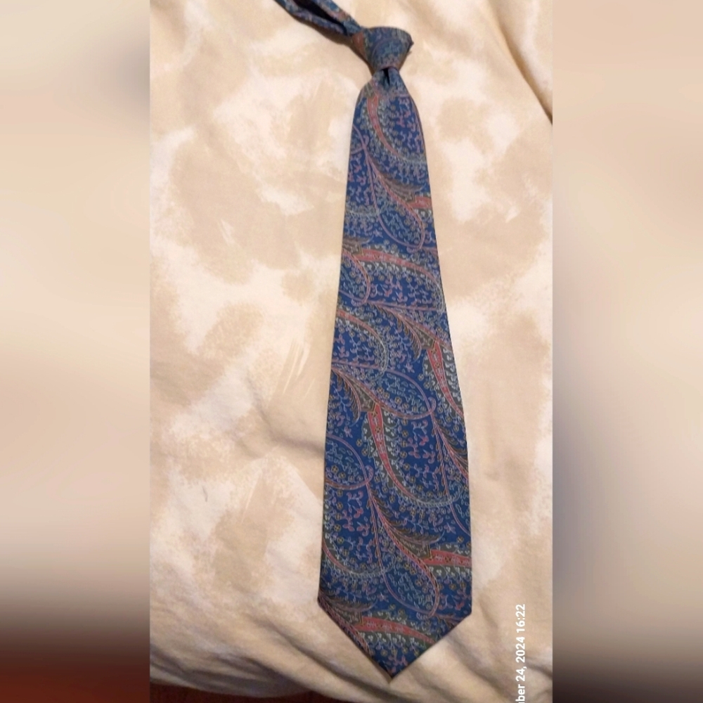 Stylish tie